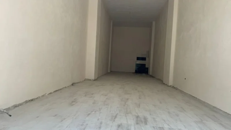 Durres, shitet dyqan Kati 1, 72 m² 72.000 € (ISH URT DURRES!)