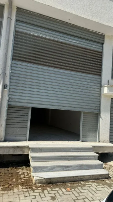 Durres, shitet dyqan Kati 1, 72 m² 72.000 € (ISH URT DURRES!)