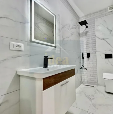 Tirane, jepet me qera zyre Kati 11, 120 m² 1.200 € (Lidhja e Prizrenit)