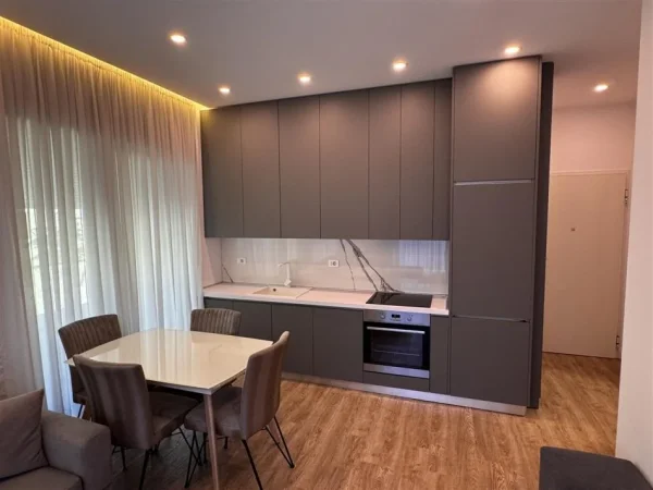 Tirane, shitet apartament 1+1+Ballkon Kati 1, 61 m² 115.000 € (ALI DEMI)