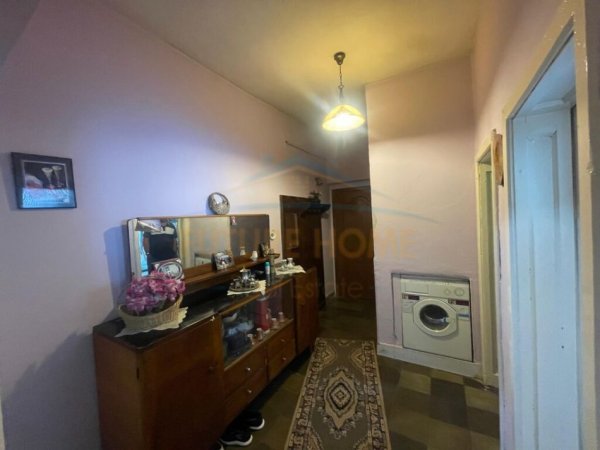 Korce, shitet apartament 1+1 Kati 4, 63 m² 48.000 € (Lagjia 9)