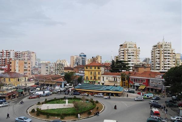 Tirane, shes apartament 2+1 Kati 4, 109 m² 273.000 € (pazari i ri)
