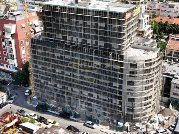 Tirane, shes apartament 1+1+Aneks+Ballkon Kati 7, 67 m² 165.000 € (Komuna e Parisit)