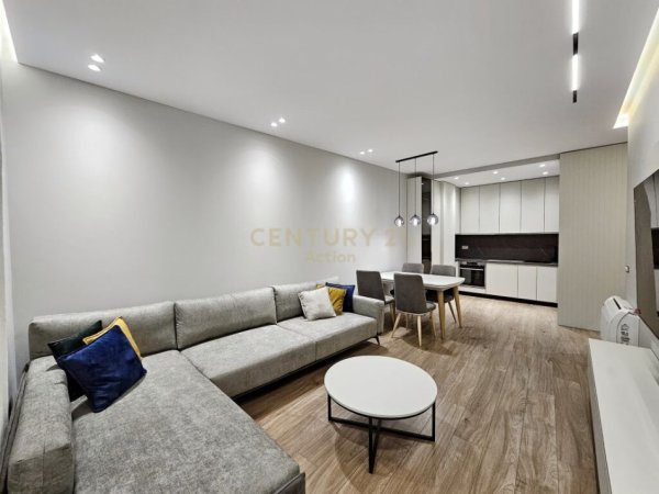 Tirane, jepet me qera apartament 2+1+Aneks+Ballkon Kati 1, 101 m² 1.100 € (ROSE GARDEN RESIDENCE)
