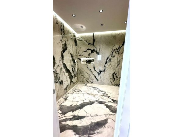 Tirane, jap me qera apartament 2+1+2+POST PARKIMI , 138 m² 1.700 € (Kodra e Diellit)