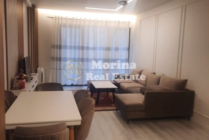 Tirane, jepet me qera apartament 2+1 Kati 3, 95 m² 700 € (Rruga Dibres)