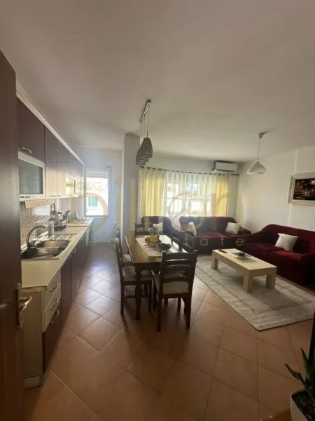 Tirane, shitet apartament 2+1+Ballkon Kati 2, 100 m² 210.000 € (Kopshti Zoologjik, Tirana, Albania)