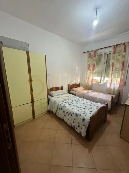 Tirane, shitet apartament 2+1+Ballkon Kati 2, 100 m² 210.000 € (Kopshti Zoologjik, Tirana, Albania)