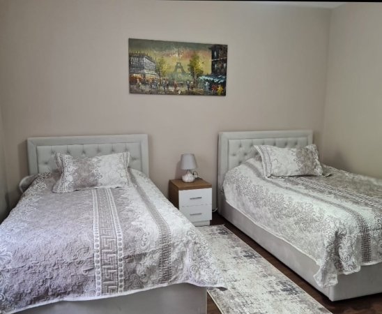Tirane, jepet me qera apartament 2+1 Kati 0, 125 m² 700 € (Rruga e Dibres)