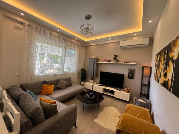 Durres, shitet apartament 2+1+Ballkon Kati 0, 96 m² 380.000 € (Lura 3,Gjiri i Lalzit)