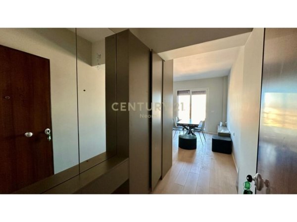 Tirane, jap me qera apartament 1+1+Ballkon , 70 m² 700 € (Kodra e Diellit)