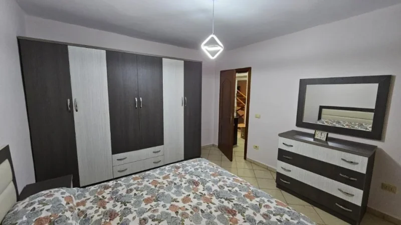 Tirane, jepet me qera apartament 2+1 Kati 4, 67 m² 550 € (Ish Uzina Dinamo)