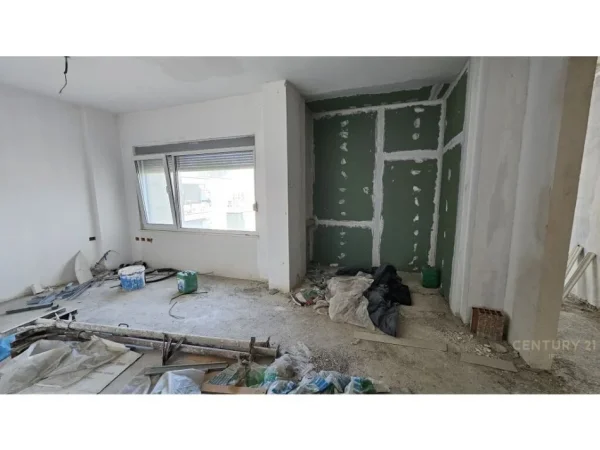 Tirane, shes apartament 2+1+3+VERANDE , 325 m² 365.000 € (Kopshti Botanik Zoologjik)