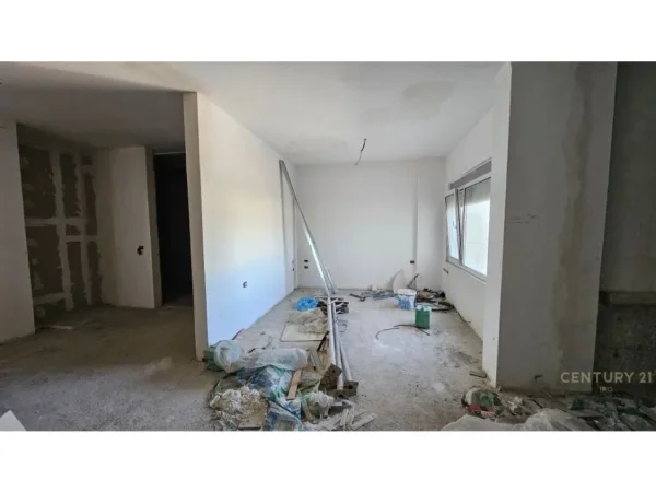 Tirane, shes apartament 2+1+3+VERANDE , 325 m² 365.000 € (Kopshti Botanik Zoologjik)