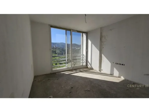 Tirane, shes apartament 2+1+3+VERANDE , 325 m² 365.000 € (Kopshti Botanik Zoologjik)
