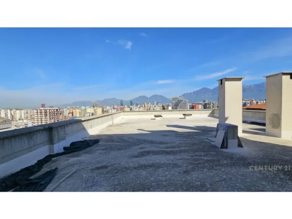 Tirane, shes apartament 2+1+3+VERANDE , 325 m² 365.000 € (Kopshti Botanik Zoologjik)