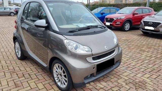 Tirane, shitet makine SMART ForTwo Passion 1000 Turbo Benzin 84CV Benzin, gri metalizato automatik Klima 71.000 km 4.500 €