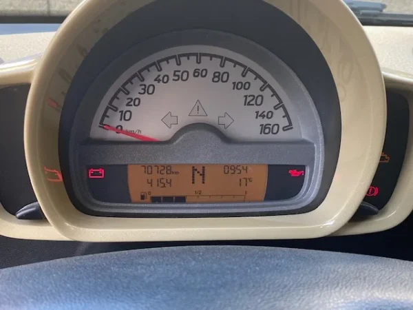 Tirane, shitet makine SMART ForTwo Passion 1000 Turbo Benzin 84CV Benzin, gri metalizato automatik Klima 71.000 km 4.500 €