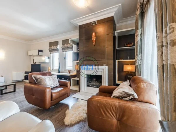 Durres, shitet apartament duplex 3+1+Ballkon Kati 8, 290 m² (Pallati Sportit)