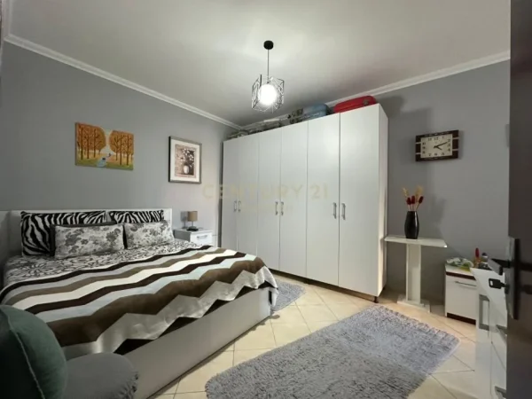 Tirane, shitet apartament 2+1 Kati 3, 88 m² 122.000 € (Rruga Tom Plezha)
