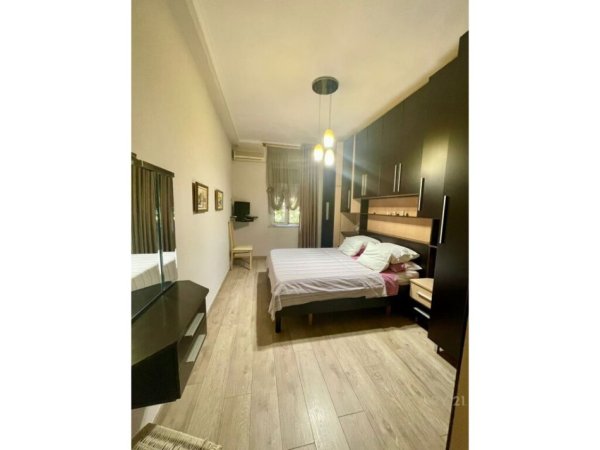 Tirane, jepet me qera 2+1+Ballkon Kati 4, 91 m² 700 € 