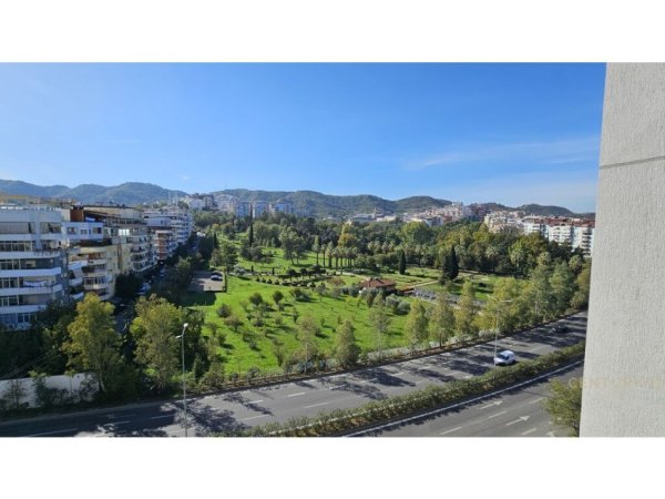 Tirane, shes apartament 2+1+Aneks+Ballkon Kati 7, 325 m² 550.000 € (Kopshti Botanik Tirana, Albania)