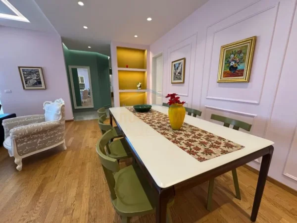 Tirane, shitet apartament 3+1+Aneks+Ballkon Kati 3, 165 m² 450.000 € (Sauk)