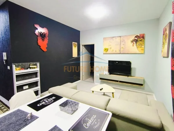 Tirane, jepet me qera apartament 1+1 Kati 3, 64 m² 600 € (Unaze e Re)