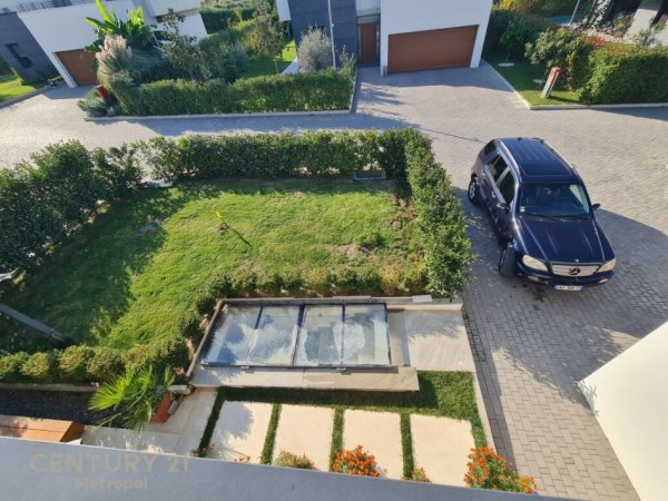 Tirane, jepet me qera Vile 2 Katshe Kati 2, 770 m² 4.000 € (Vishnje Tirana, Albania)
