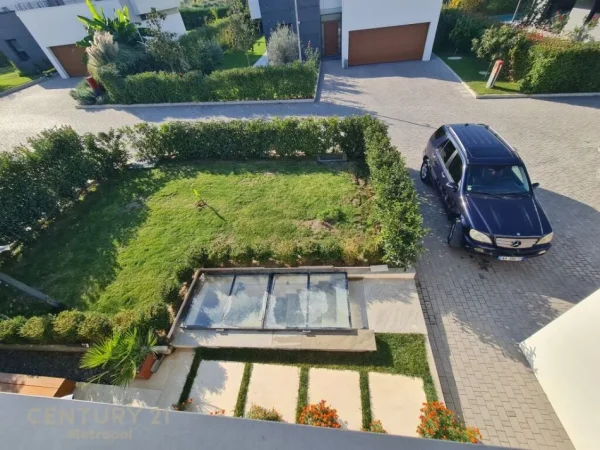 Tirane, jepet me qera Vile 2 Katshe Kati 2, 770 m² 4.000 € (Vishnje Tirana, Albania)