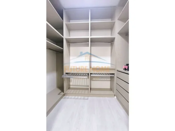 Tirane, jepet me qera apartament 1+1 Kati 3, 64 m² 600 € (Unaze e Re)