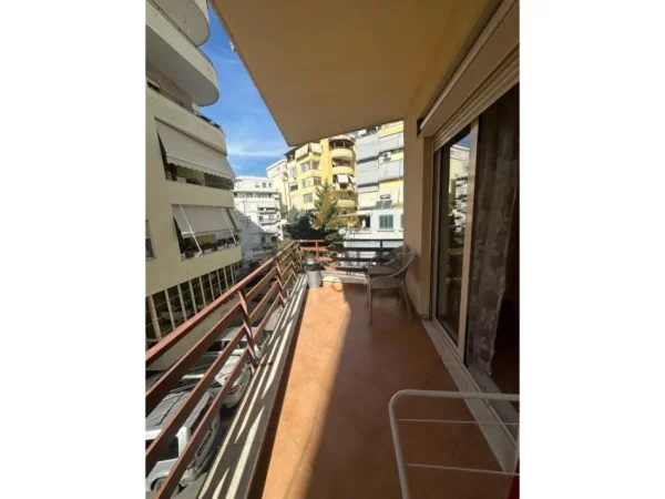 Tirane, shitet apartament 2+1+2 Kati 2, 100 m² 210.000 € (Kopshti Botanik)