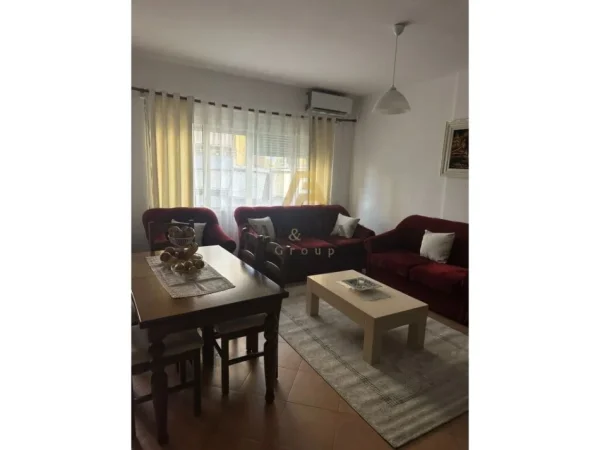 Tirane, shitet apartament 2+1+2 Kati 2, 100 m² 210.000 € (Kopshti Botanik)