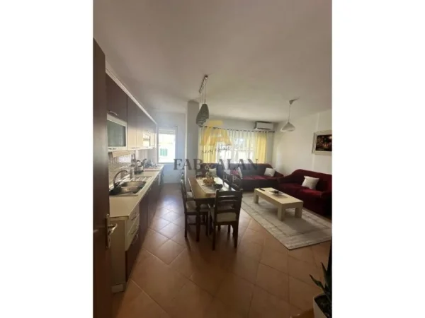 Tirane, shitet apartament 2+1+2 Kati 2, 100 m² 210.000 € (Kopshti Botanik)