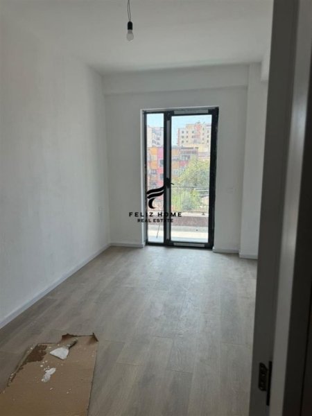 Tirane, jepet me qera apartament 2+1 Kati 2, 95 m² 700 € (MYSLYM SHYRI)