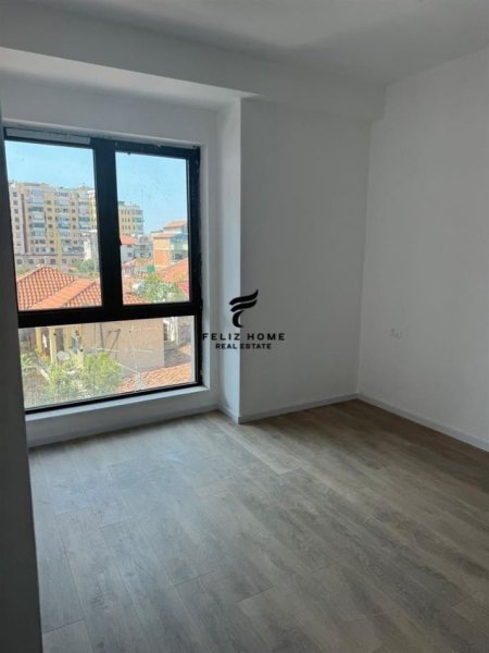 Tirane, jepet me qera apartament 2+1 Kati 2, 95 m² 700 € (MYSLYM SHYRI)