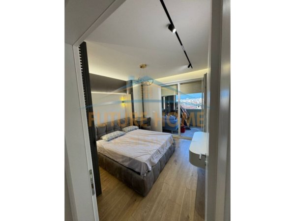 Tirane, shes apartament 1+1+Ballkon Kati 4, 75 m² 160.000 € (Spitali Amerikan 3)
