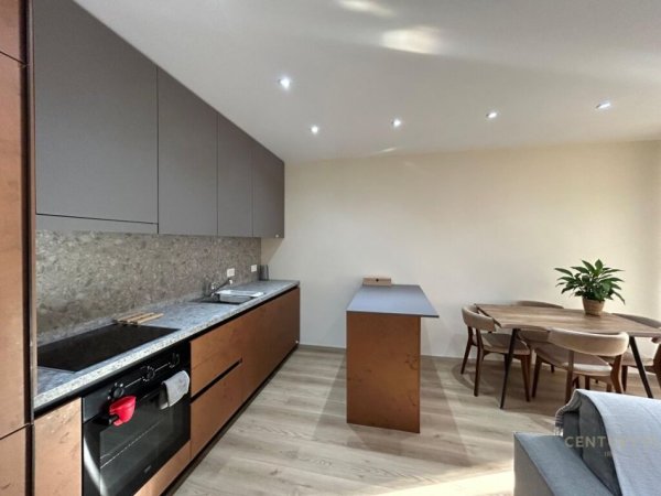 Tirane, jepet me qera apartament 1+1+Aneks+Ballkon Kati 3, 70 m² 800 € (Rruga Bardhok Biba, Tiranë Tirana, Albania)