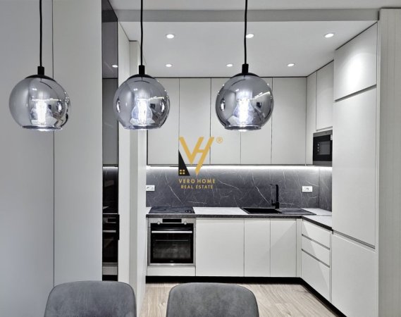 Tirane, jepet me qera apartament 2+1+Ballkon Kati 2, 90 m² 1.000 € (TEG)