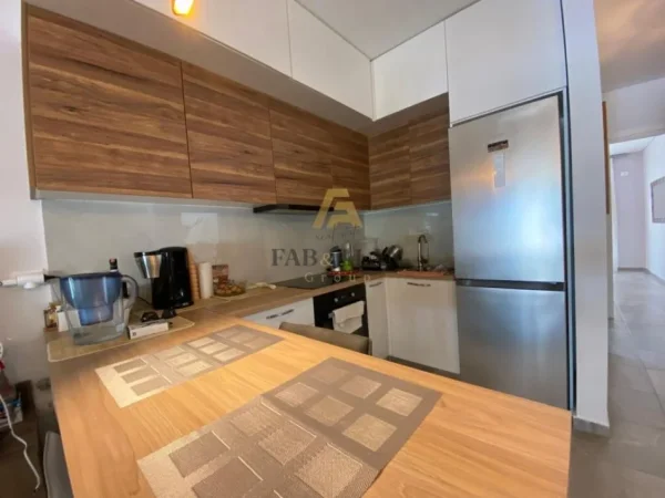 Gjiri Lalezit | Hamallaj, shitet apartament 1+1 Kati 2, 74 m² 222.000 € (Gjiri i Lalzit, rezidenca San Pietro)