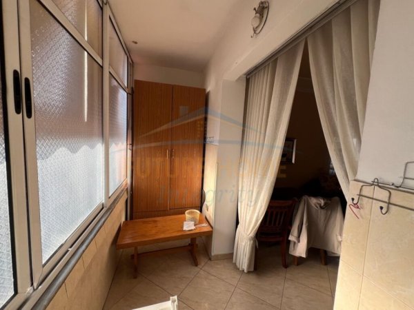 Tirane, jepet me qera apartament 1+1+Ballkon Kati 5, 71 m² 450 € (Ferit Xhajko)