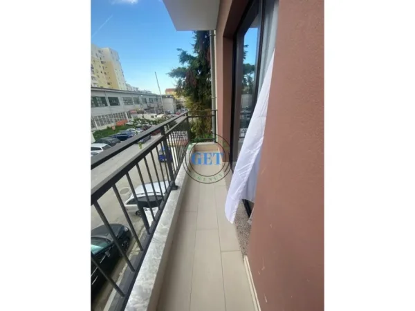 Durres, jepet me qera apartament Kati 1, 90 m² 500 € (Ish URT)