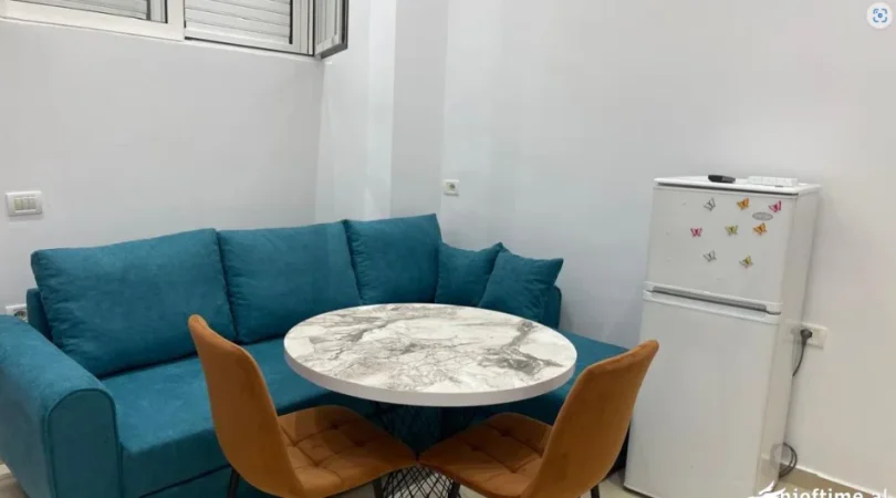 Tirane, jepet me qera apartament 1+1+Ballkon Kati 1, 70 m² 40.000 leke (Vilat gjermane)