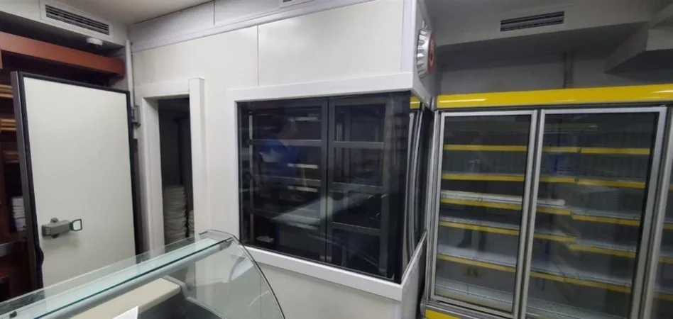 Tirane, shes SHITEN PAISJE SUPERMARKETI 1 €