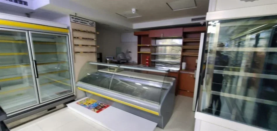 Tirane, shes SHITEN PAISJE SUPERMARKETI 1 €