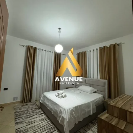 Tirane, jepet me qera shtepi 1+1+Ballkon Kati 4, 90 m² 500 € (5 maji)