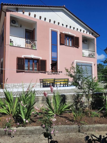 Tirane, jepet me qera Vile 4+1 Kati 2, 288 m² 1.400 € (NDROQ)