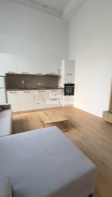 Tirane, jepet me qera apartament duplex 1+1 Kati 0, 80 m² 700 € (Rruga Durresit)