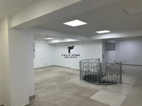 Tirane, jepet me qera dyqan Kati 2, 230 m² 1.500 € (LAPRAKE)