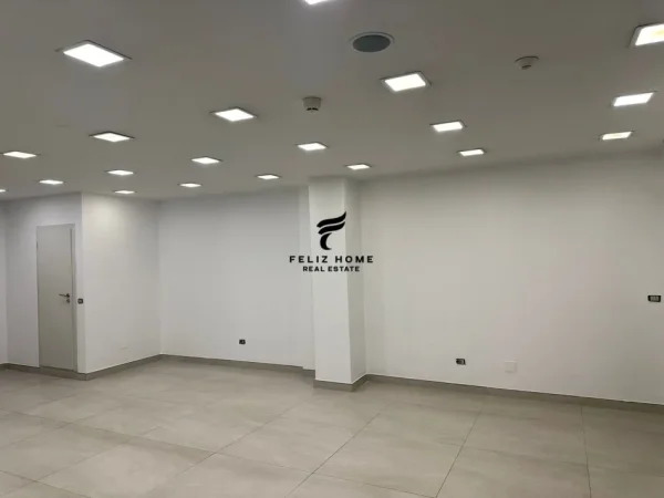 Tirane, jepet me qera dyqan Kati 2, 230 m² 1.500 € (LAPRAKE)